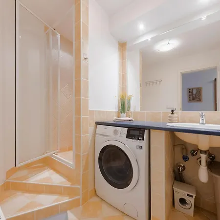Kristi Apartament *