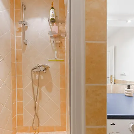 Kristi Apartament *